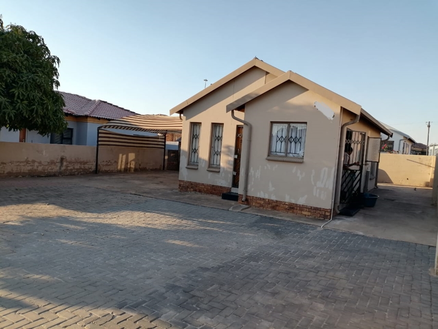 To Let 2 Bedroom Property for Rent in Mabopane Unit X North West